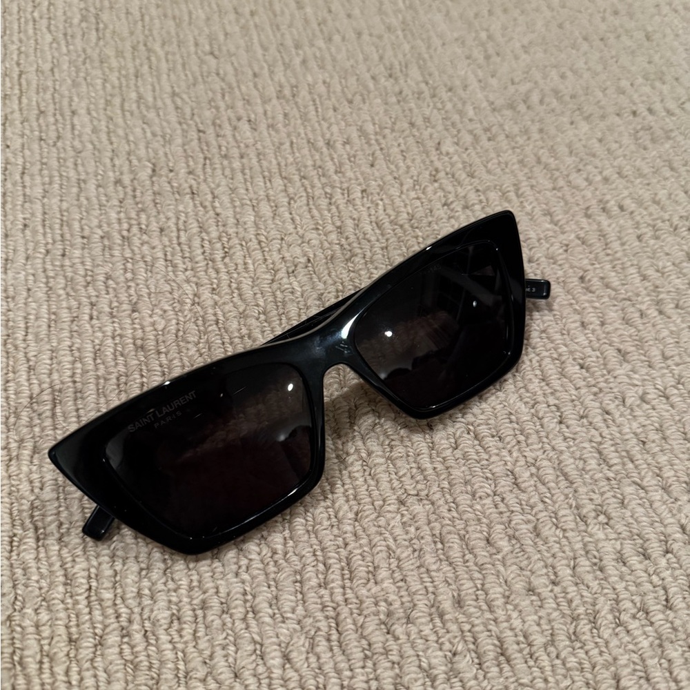 Saint Laurent Black Cat-Eye Sunglasses - Picture 4 of 6